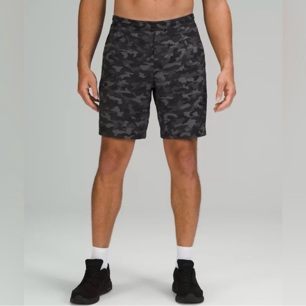 Lululemon Pace Breaker Shorts - L - 9in - Lined - Black Camo